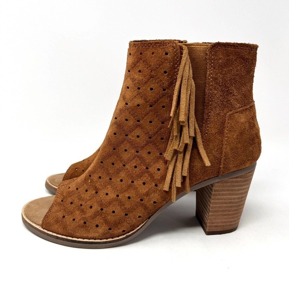 TOMS Suede Booties Cinnamon Brown Peep Toe Majorca Perforated Fringe Women’s 7 - Picture 3 of 12